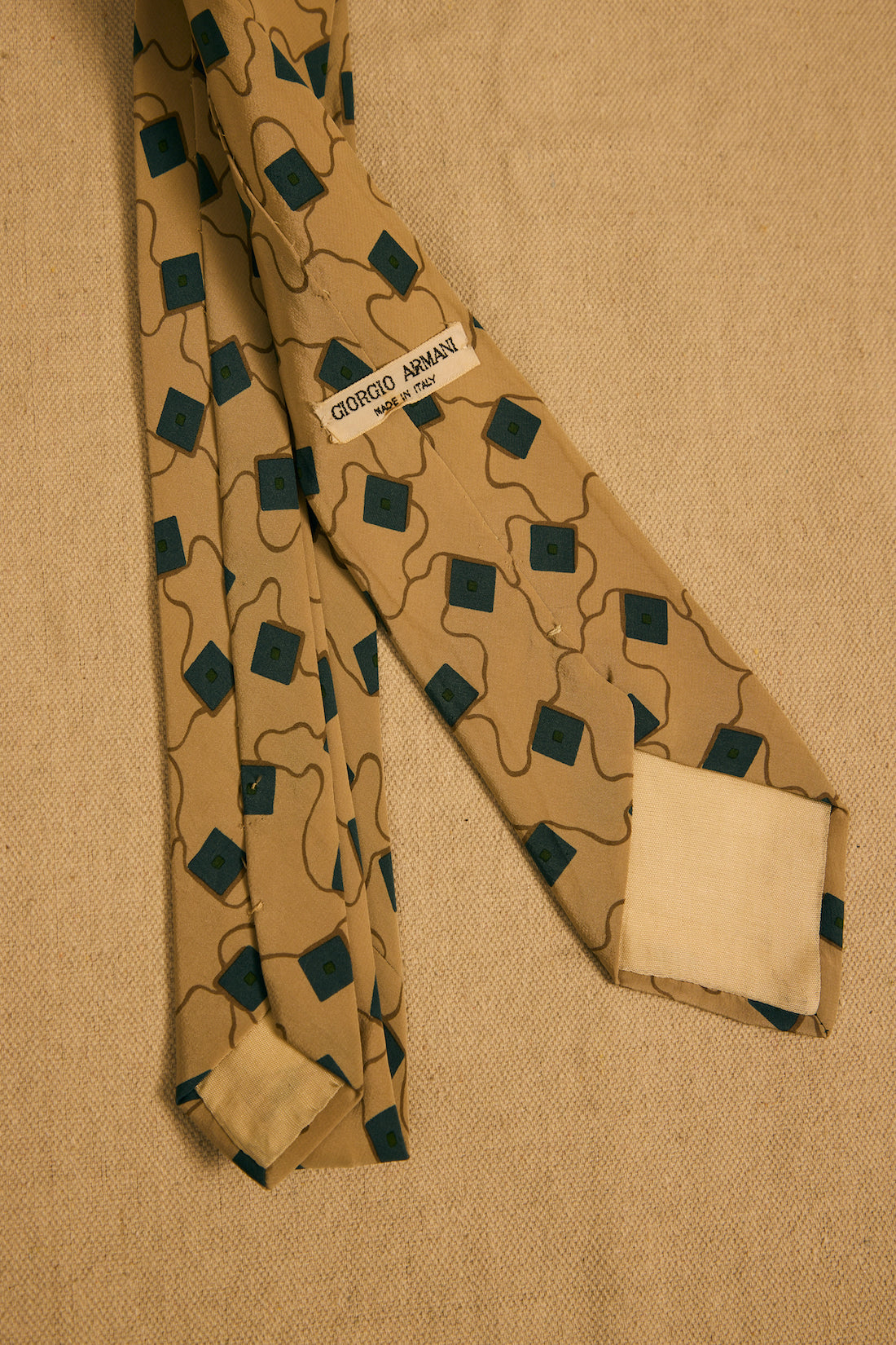 ARCHIVIO - Vintage Giorgio Armani Silk Tie