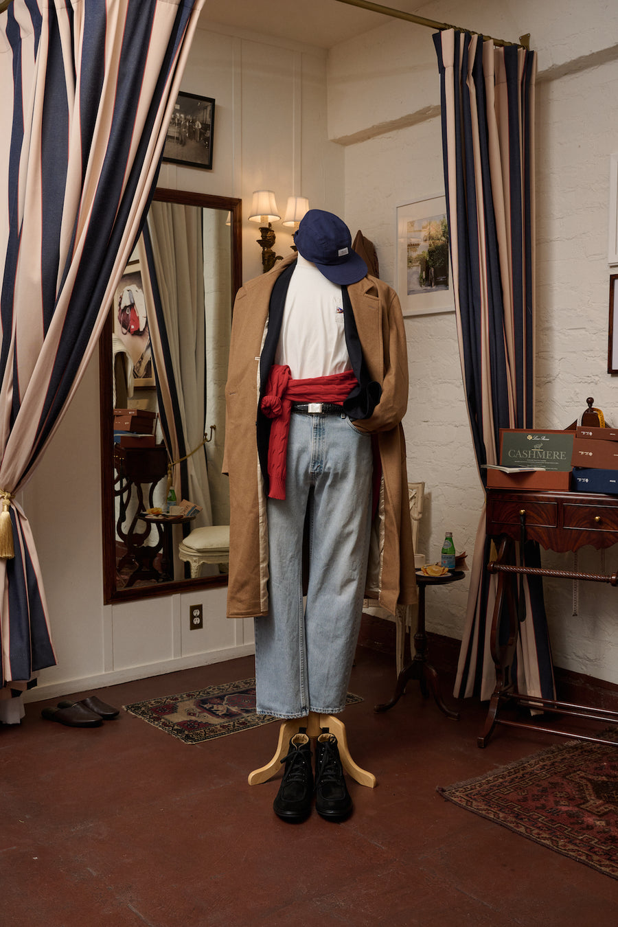 SARTORIA Cashmere Double Breasted Overcoat.