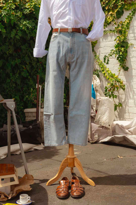 Classic Fit Mid-Washed JEANS