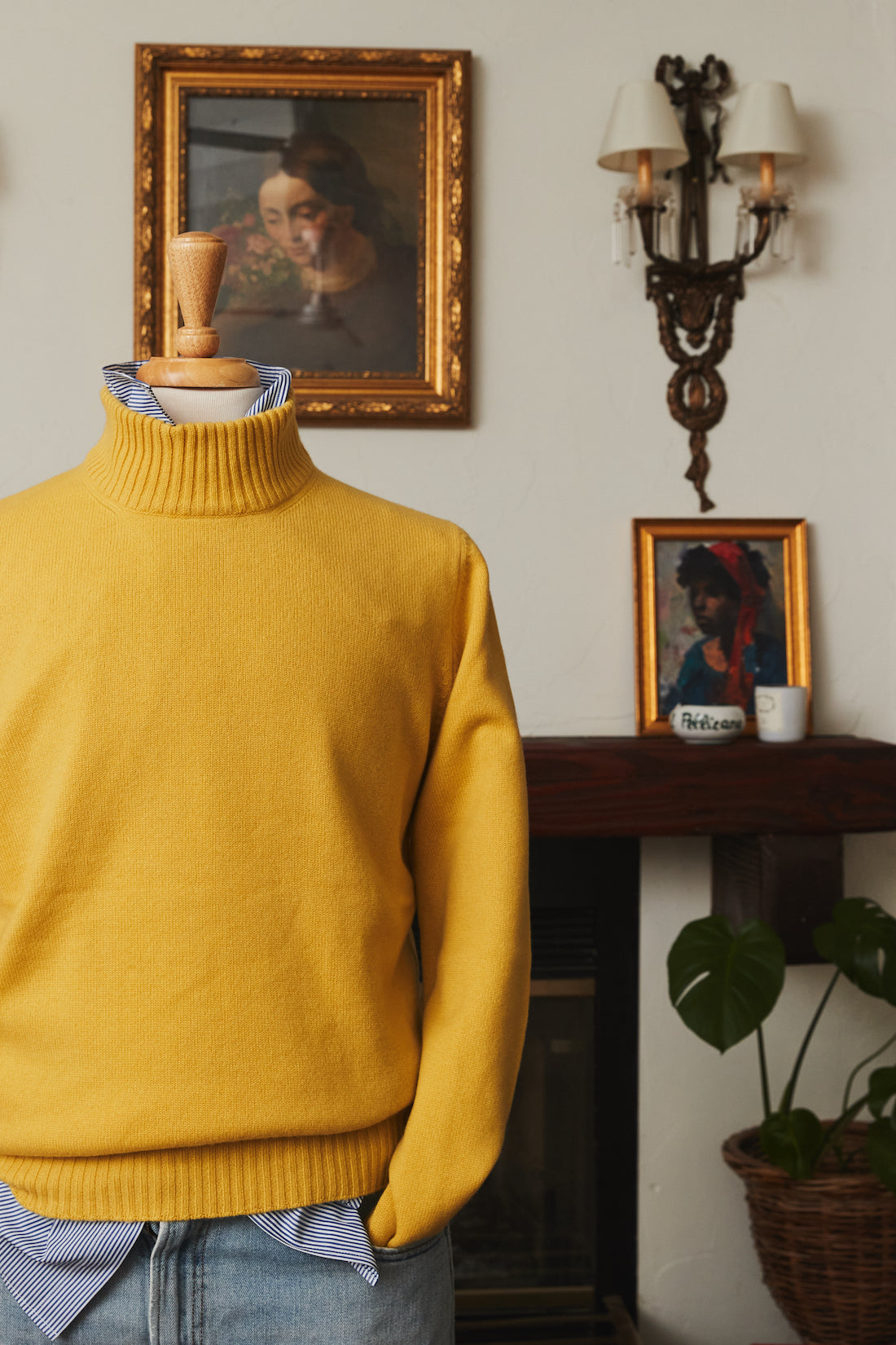 Mozzo Cashmere Mock Neck