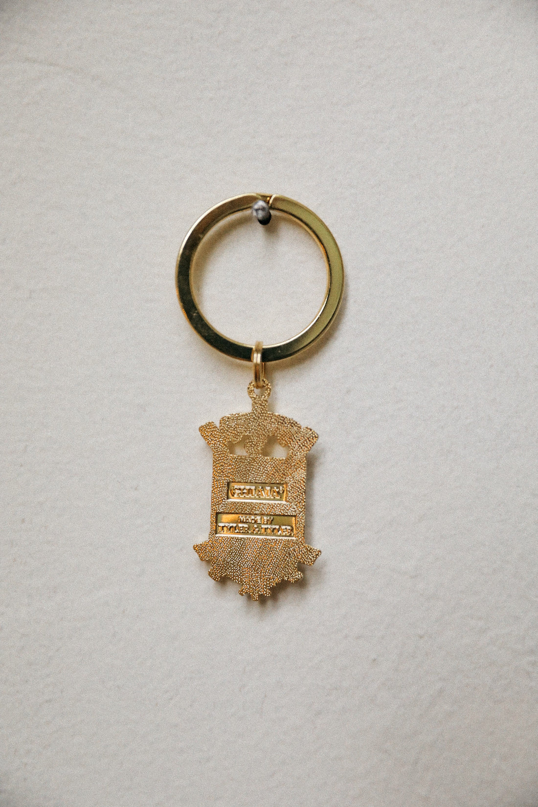 Tyler & Tyler Ghiaia Coat of Arms key chain
